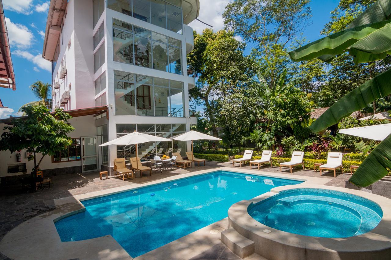 La Floresta Tarapoto Hostal Eksteriør billede