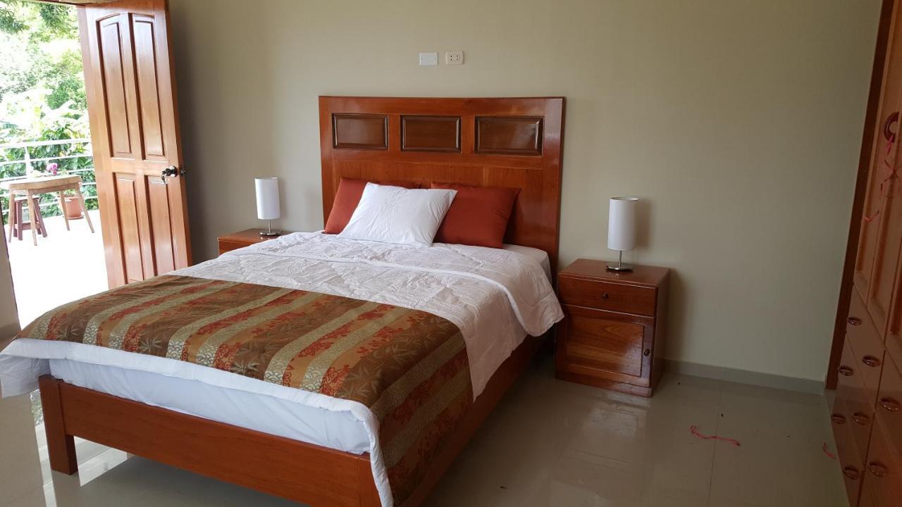 La Floresta Tarapoto Hostal Eksteriør billede